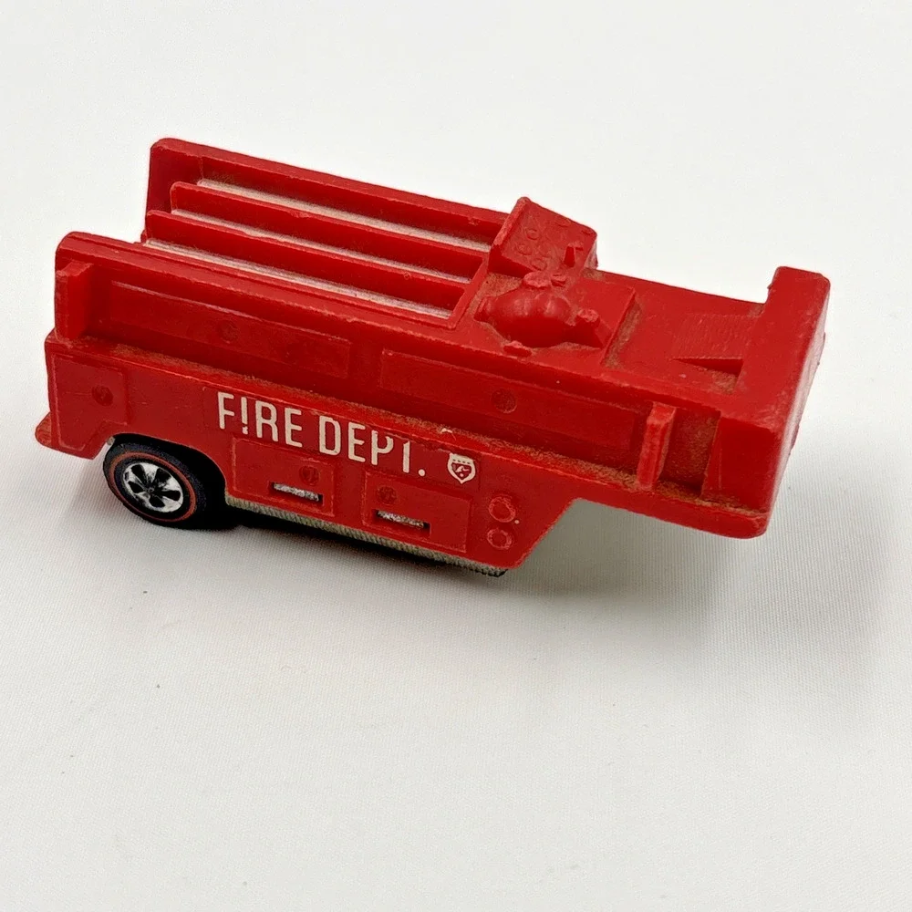 Hot Wheels Redline The Heavyweights RED FIRE TRUCK ENGINE 1969